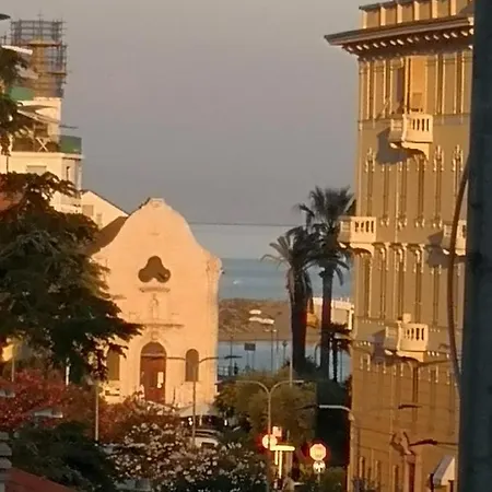 A Due Passi Dal Mare شقة فاراتسي