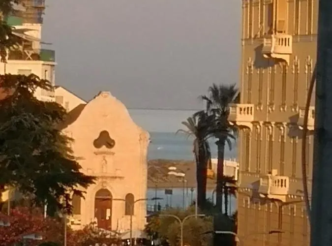 A Due Passi Dal Mare شقة فاراتسي